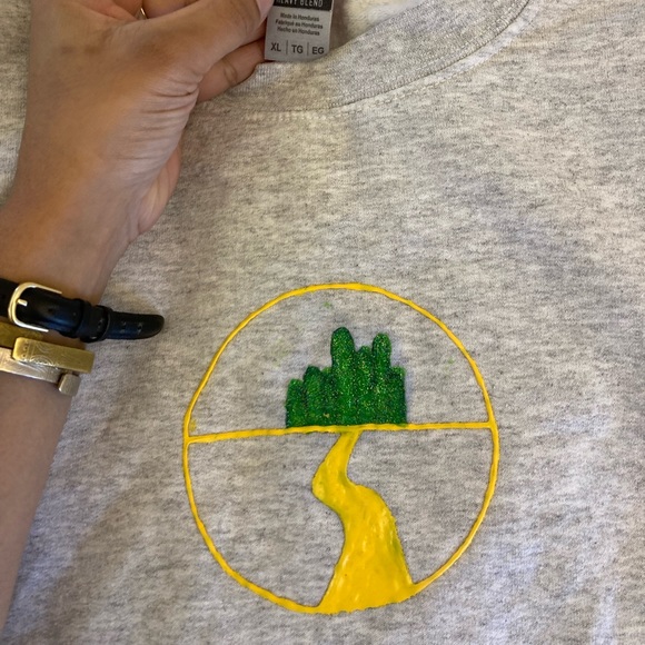 Wizard of Oz theme Grey Crewneck Sweatshirt - Picture 3 of 5